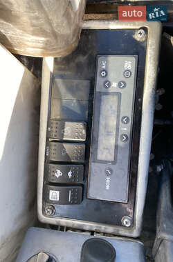 Гусеничный экскаватор Hitachi ZX 2011 в 