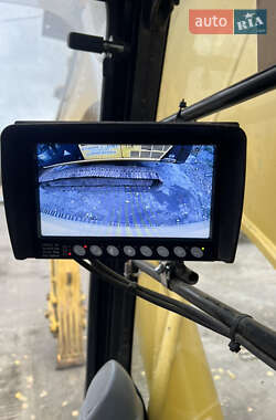 Гусеничный экскаватор Hitachi ZX 2013 в 