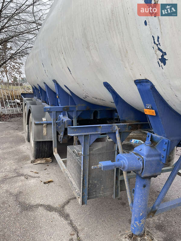 Цистерна HLS 350.45 1999 в Белой Церкви