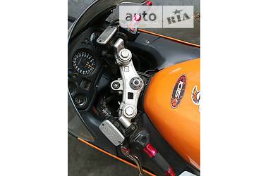 Мотоциклы Honda  2001 в 