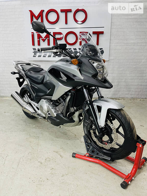 Мотоцикл Спорт-туризм Honda  2013 в 