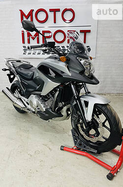Мотоцикл Спорт-туризм Honda  2013 в 