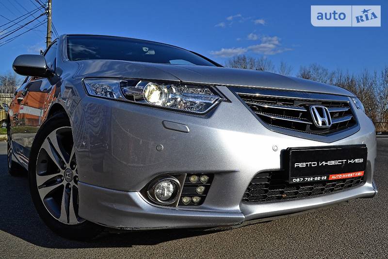 Седан Honda Accord 2012 в Киеве