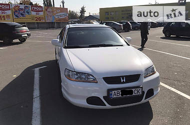 Купе Honda Accord 2000 в Виннице