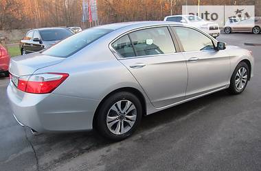 Седан Honda Accord 2014 в Киеве