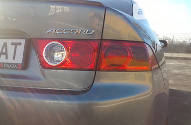 Седан Honda Accord 2004 в Черновцах