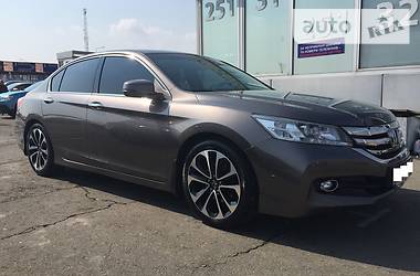 Седан Honda Accord 2015 в Киеве