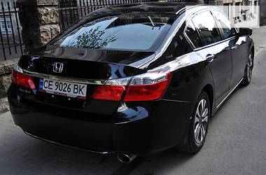 Седан Honda Accord 2013 в Чернівцях