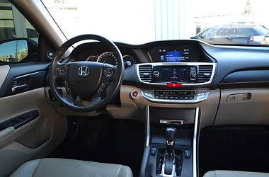 Седан Honda Accord 2015 в Києві