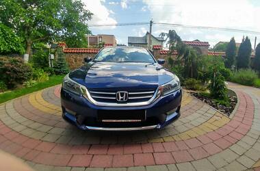 Седан Honda Accord 2015 в Ровно