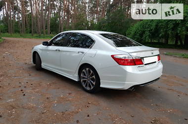 Седан Honda Accord 2013 в Черкассах