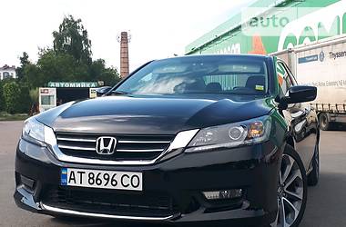 Седан Honda Accord 2015 в Ивано-Франковске