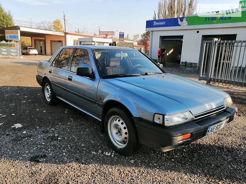 Седан Honda Accord 1985 в Кривому Розі