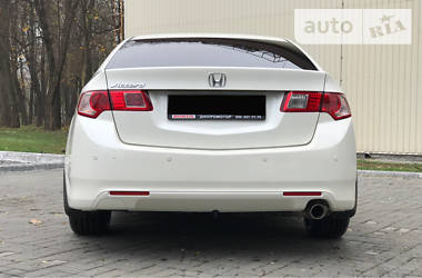 Седан Honda Accord 2010 в Днепре