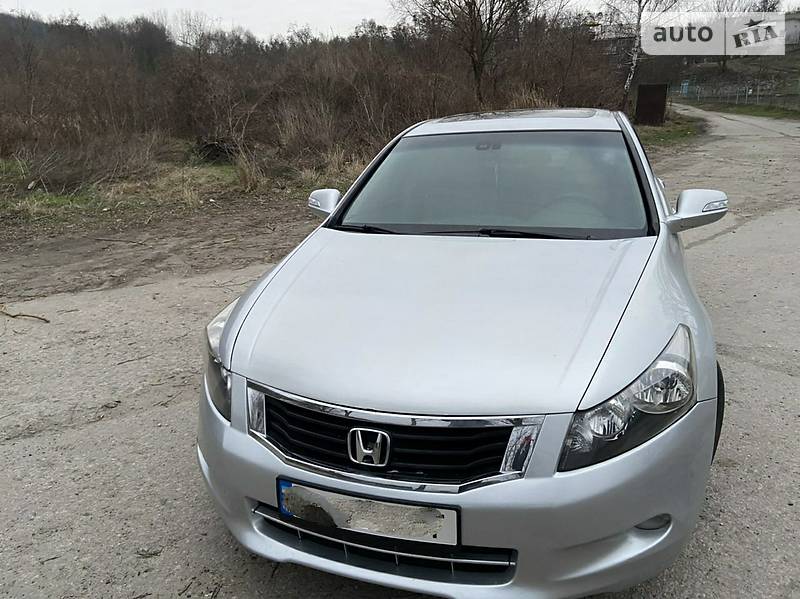 Седан Honda Accord 2009 в Києві