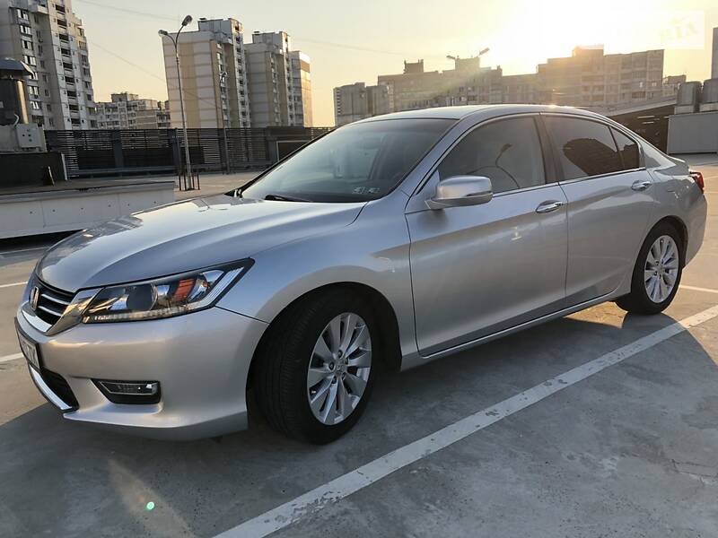 Седан Honda Accord 2013 в Києві