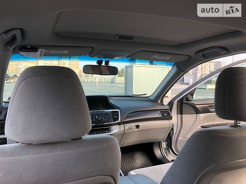 Седан Honda Accord 2013 в Києві