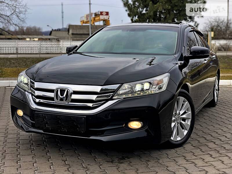 Седан Honda Accord 2015 в Киеве