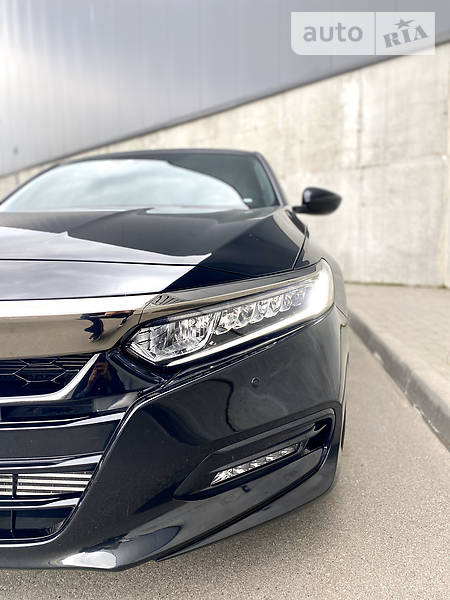 Седан Honda Accord 2018 в Києві