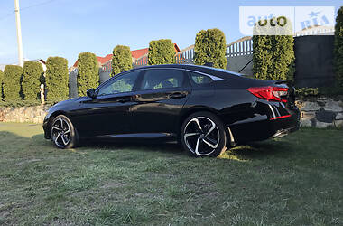 Седан Honda Accord 2018 в Киеве