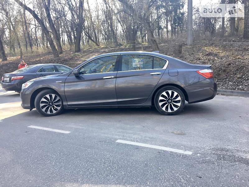 Седан Honda Accord 2015 в Тернополі