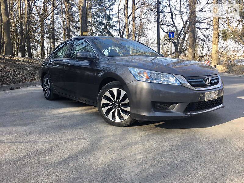 Седан Honda Accord 2015 в Тернополі