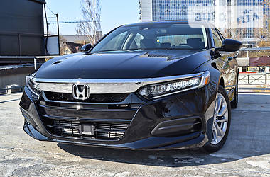 Седан Honda Accord 2018 в 
