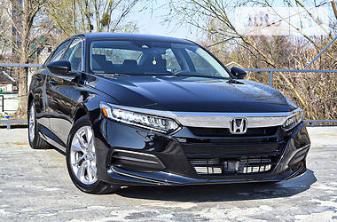 Седан Honda Accord 2018 в 