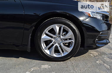 Седан Honda Accord 2018 в 