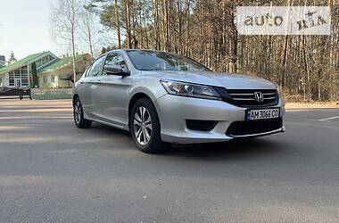 Седан Honda Accord 2014 в 