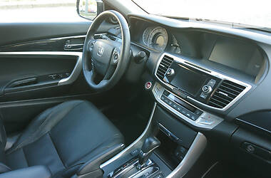 Купе Honda Accord 2015 в 