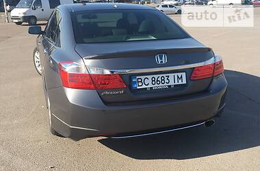 Седан Honda Accord 2012 в 