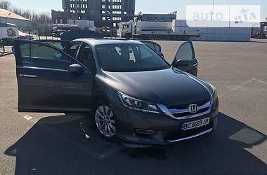 Седан Honda Accord 2012 в 