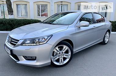 Седан Honda Accord 2013 в 