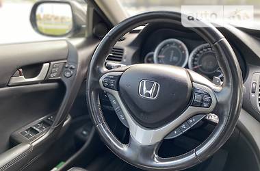 Седан Honda Accord 2010 в 