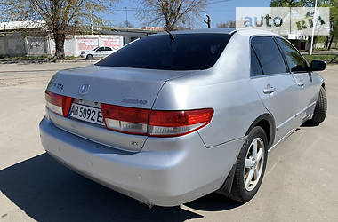 Седан Honda Accord 2003 в 