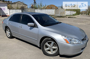 Седан Honda Accord 2003 в 