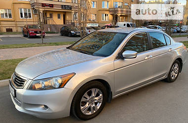 Седан Honda Accord 2010 в 