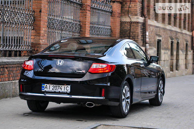 Купе Honda Accord 2013 в Чернівцях