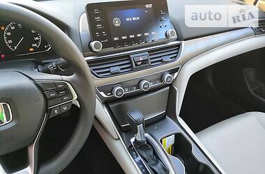 Седан Honda Accord 2018 в 