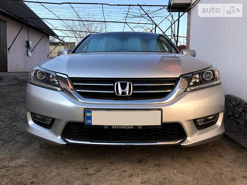 Седан Honda Accord 2013 в Києві