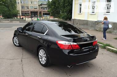 Седан Honda Accord 2013 в 