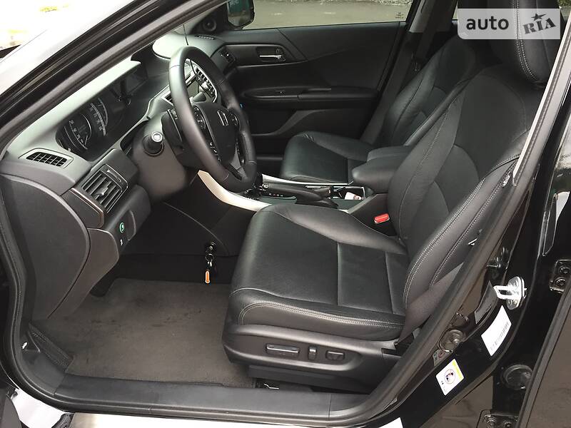 Седан Honda Accord 2013 в Житомирі