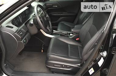 Седан Honda Accord 2013 в 