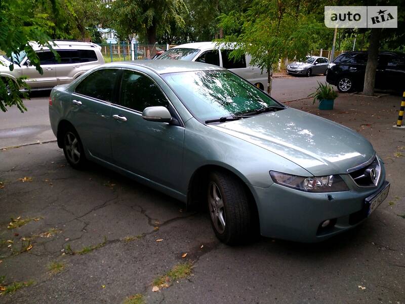 Седан Honda Accord 2004 в Киеве