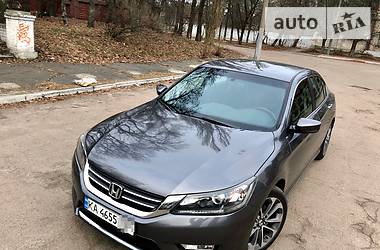 Седан Honda Accord 2013 в Киеве