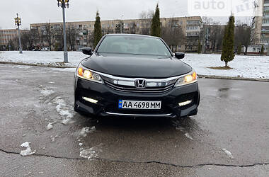 Седан Honda Accord 2016 в Ровно