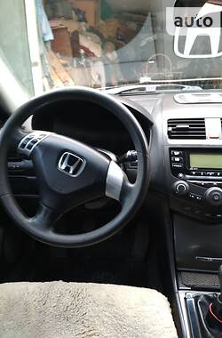 Седан Honda Accord 2003 в Геническе