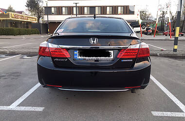 Седан Honda Accord 2014 в Києві