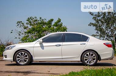 Седан Honda Accord 2013 в Києві